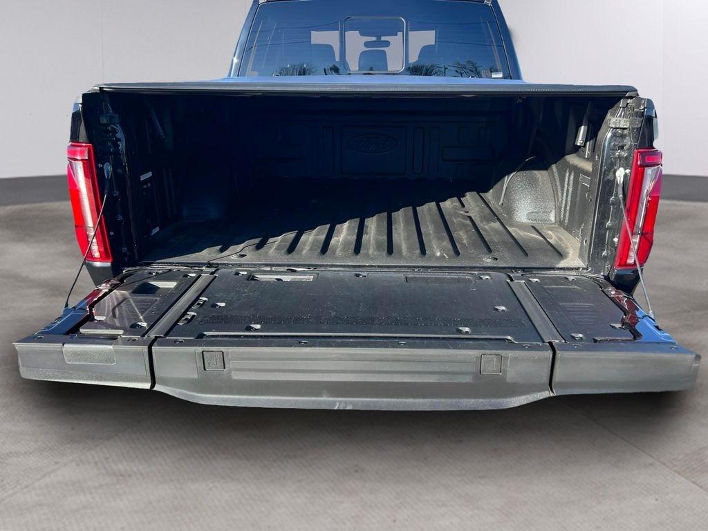 Ford F-150 Lariat SuperCrew 4WD 2025