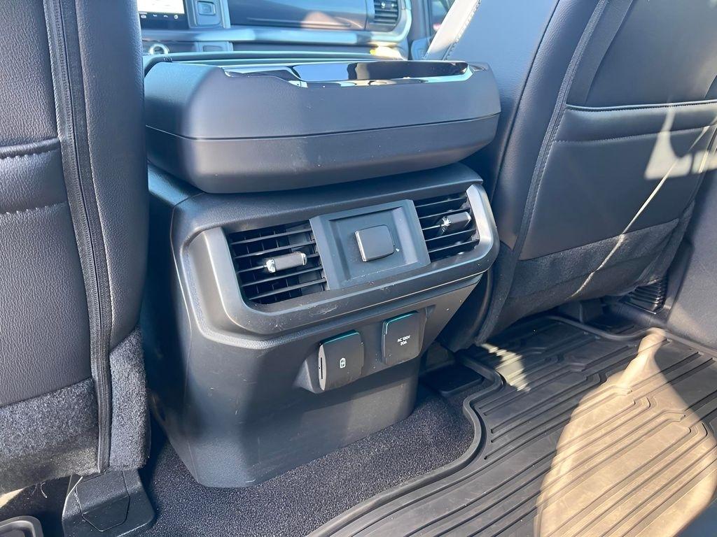 Ford F-150 Lariat SuperCrew 4WD 2025