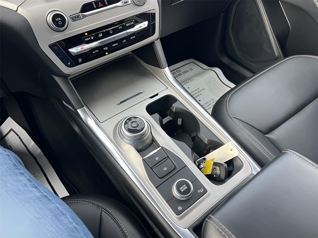 Ford Explorer XLT AWD 2023