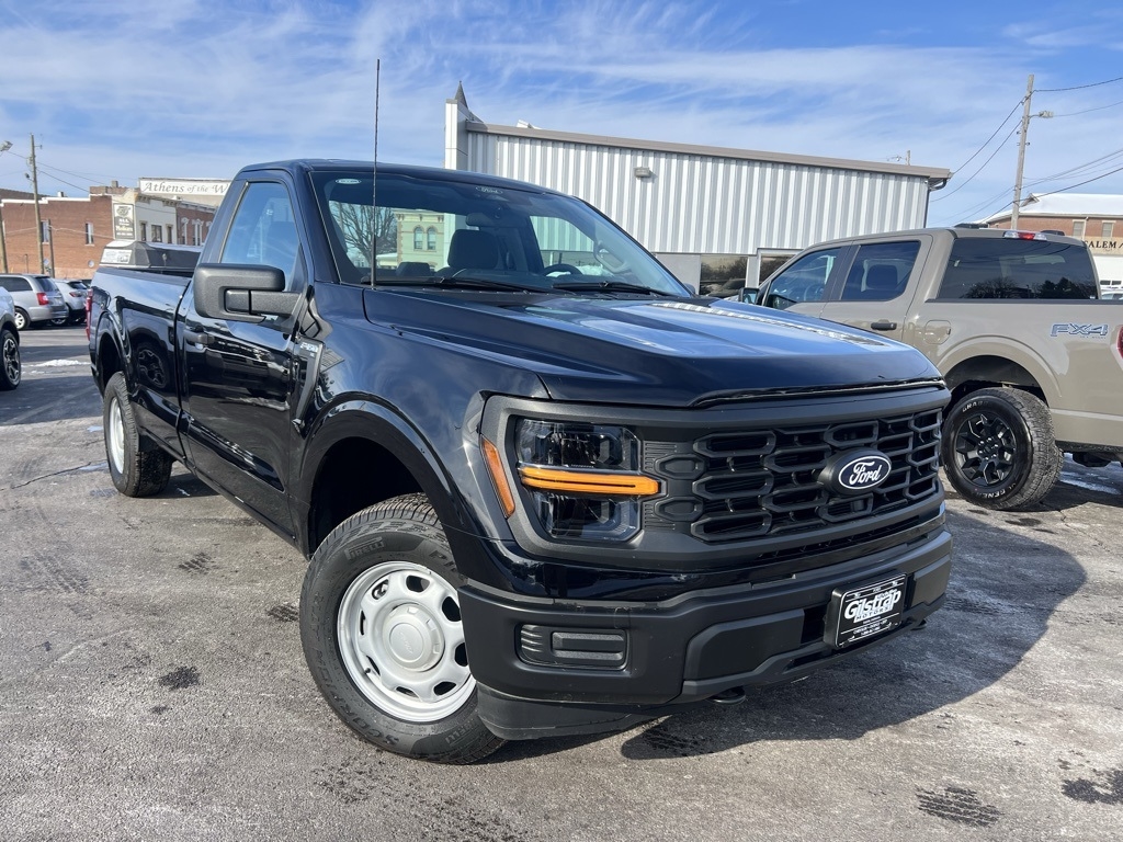 Ford F-150 XL 4WD 2025