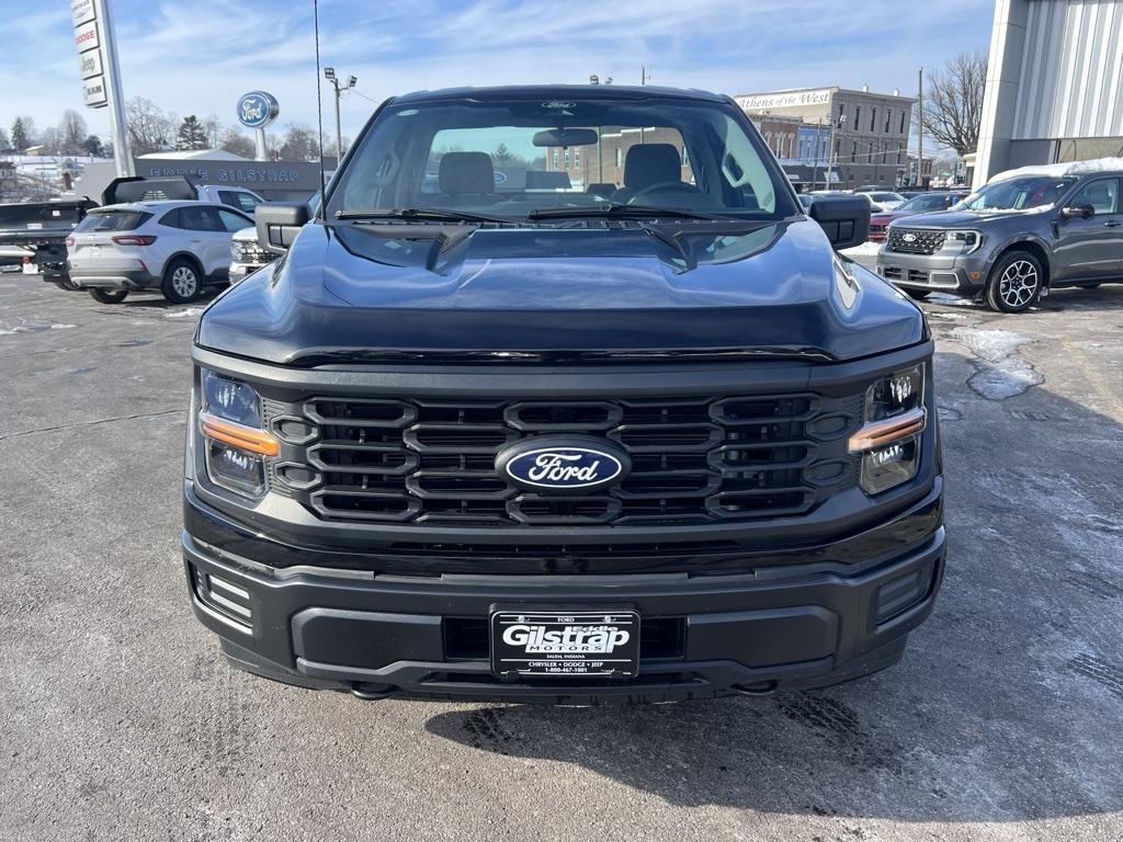 Ford F-150 XL 4WD 2025
