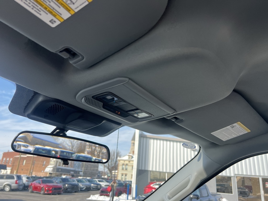 Ford F-150 XL 4WD 2025