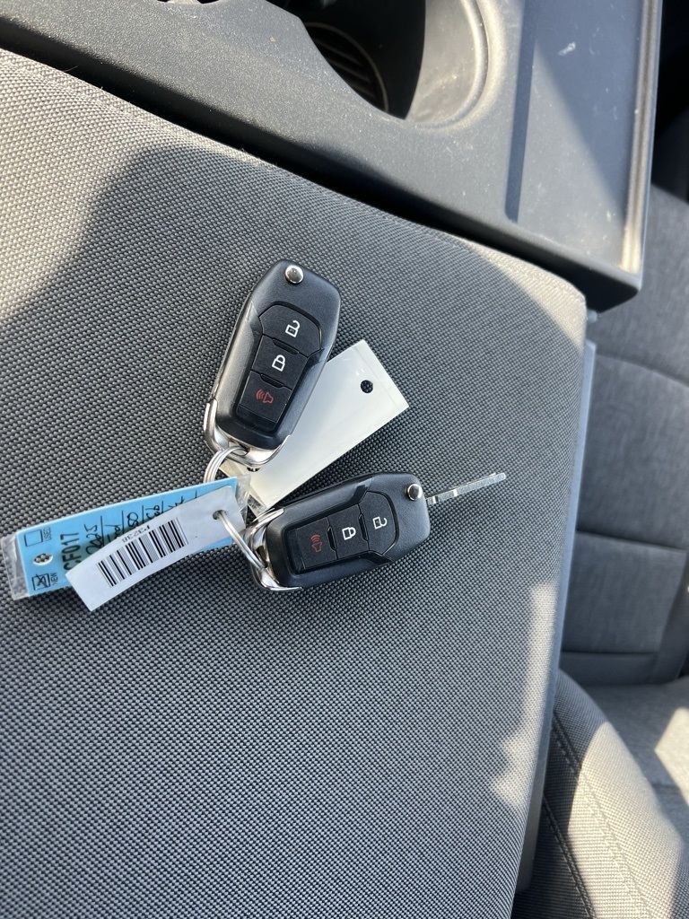 Ford F-150 XL 4WD 2025