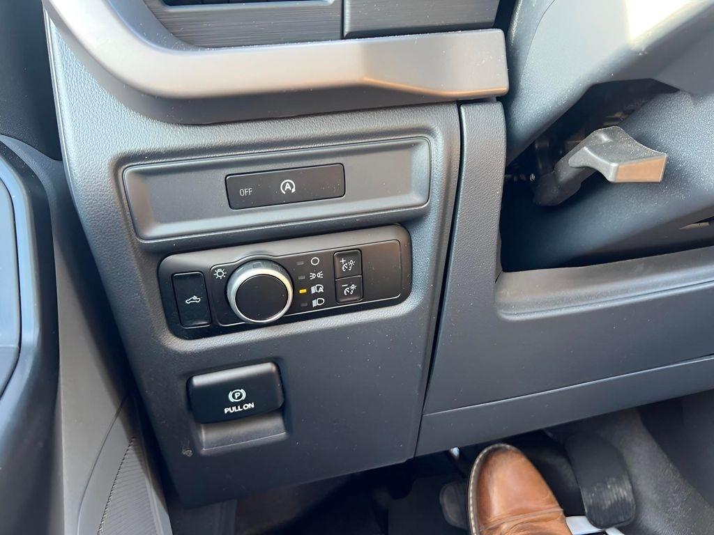 Ford F-150 XL 4WD 2025