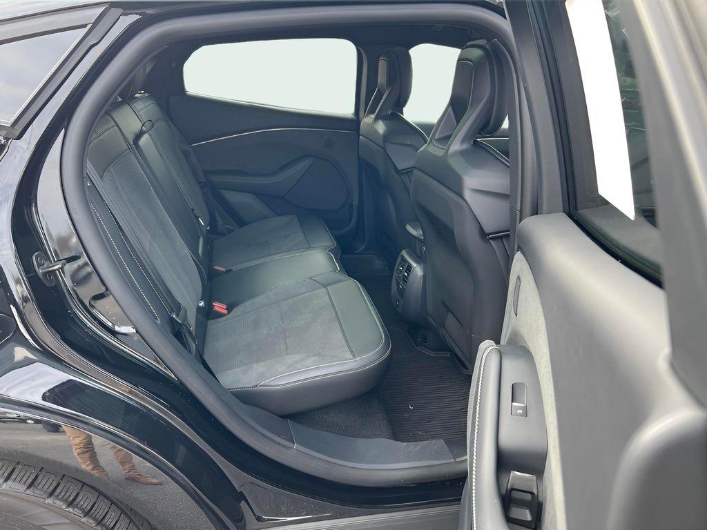 Ford Mustang Mach-E GT 2025