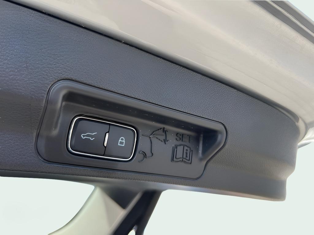 Ford Explorer Active AWD 2025