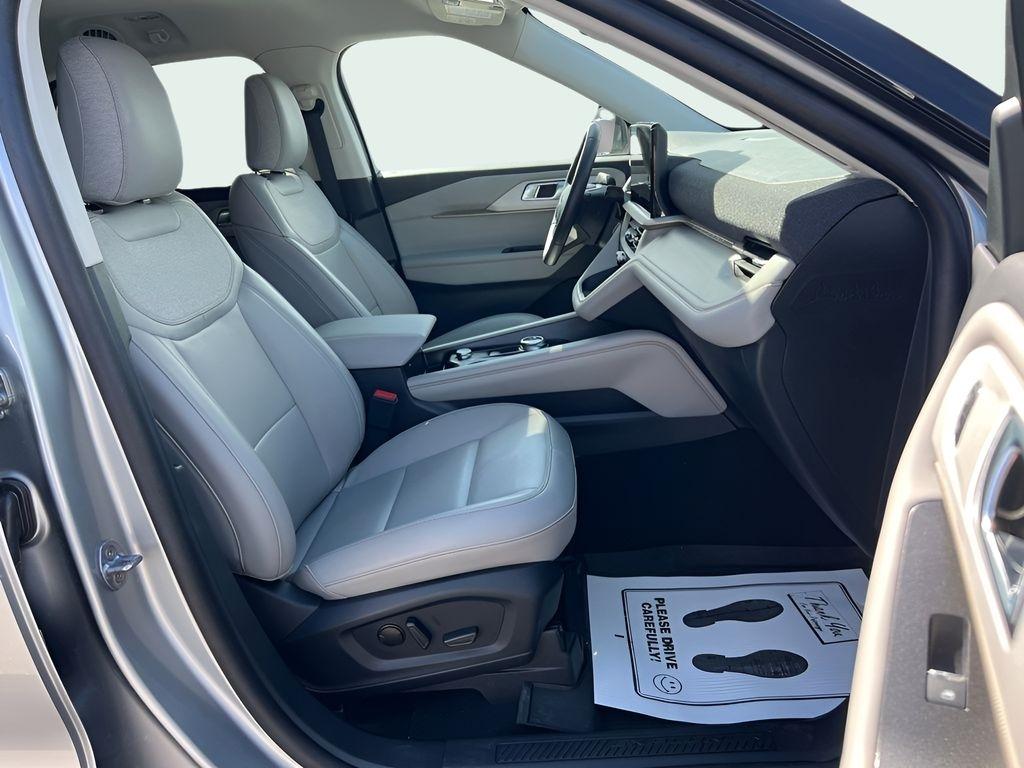 Ford Explorer Active AWD 2025