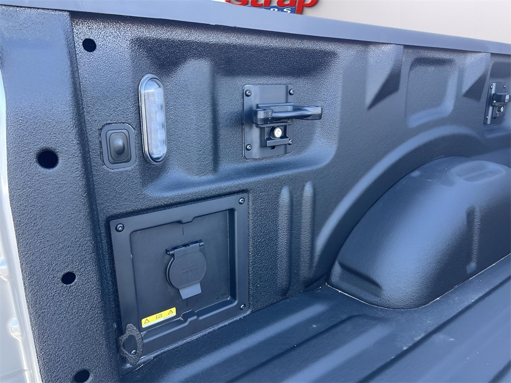 Ford F-150 XLT SuperCrew 4WD 2024