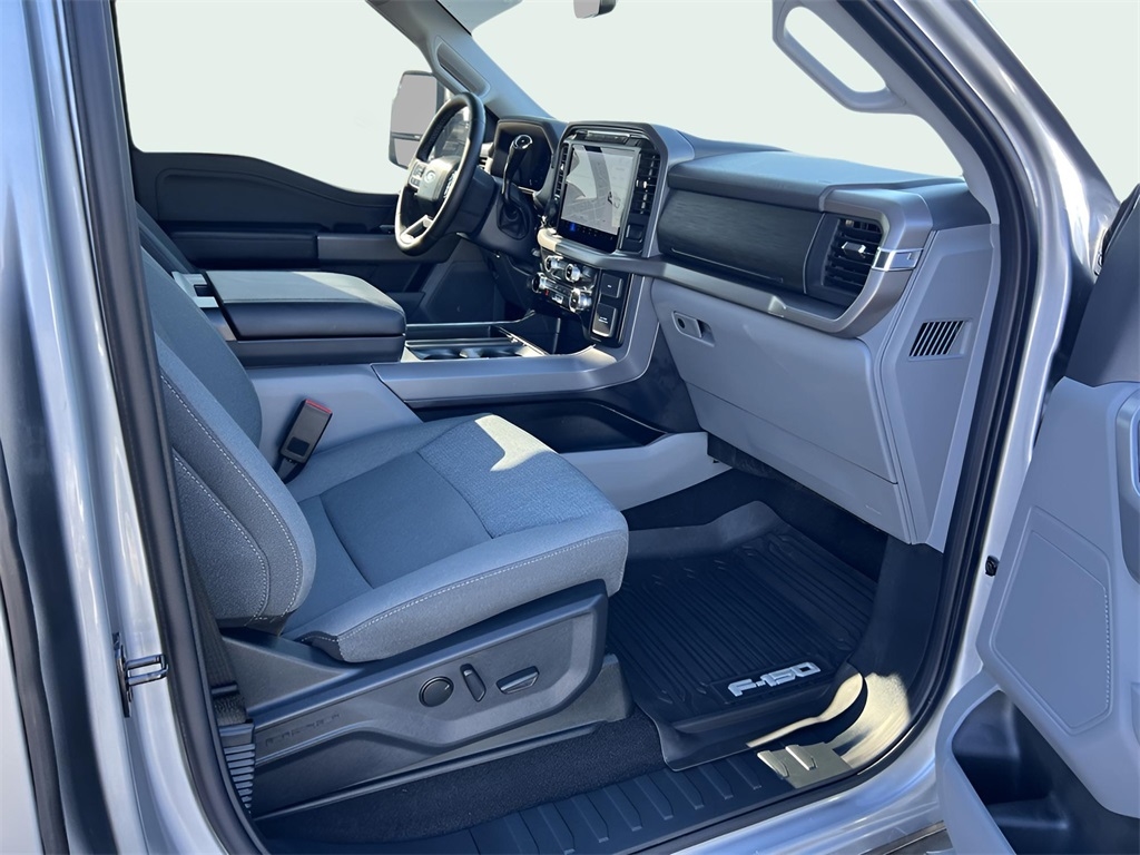 Ford F-150 XLT SuperCrew 4WD 2024