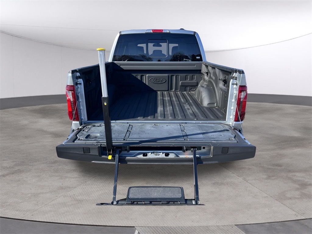 Ford F-150 XLT SuperCrew 4WD 2024