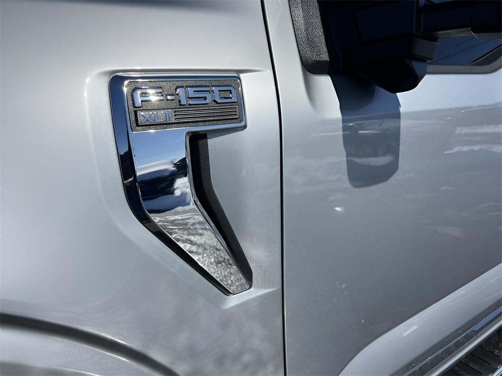 Ford F-150 XLT SuperCrew 4WD 2024