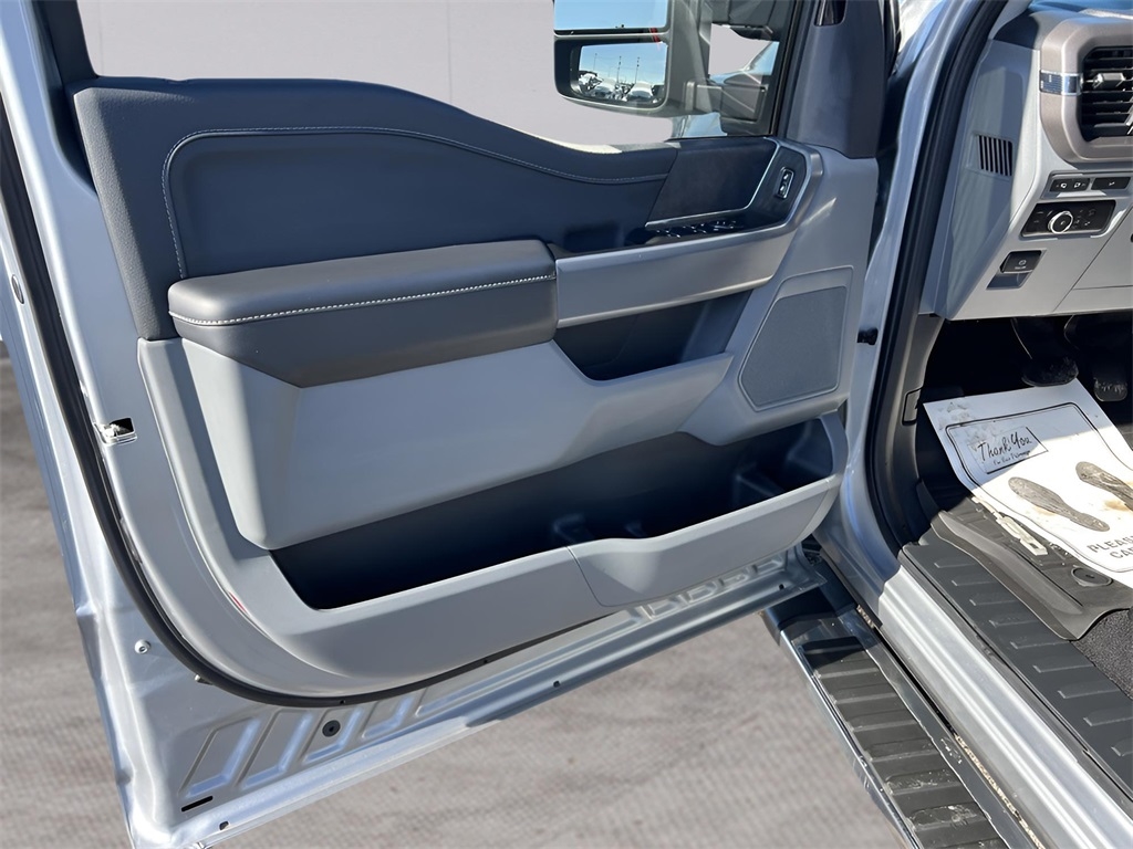 Ford F-150 XLT SuperCrew 4WD 2024