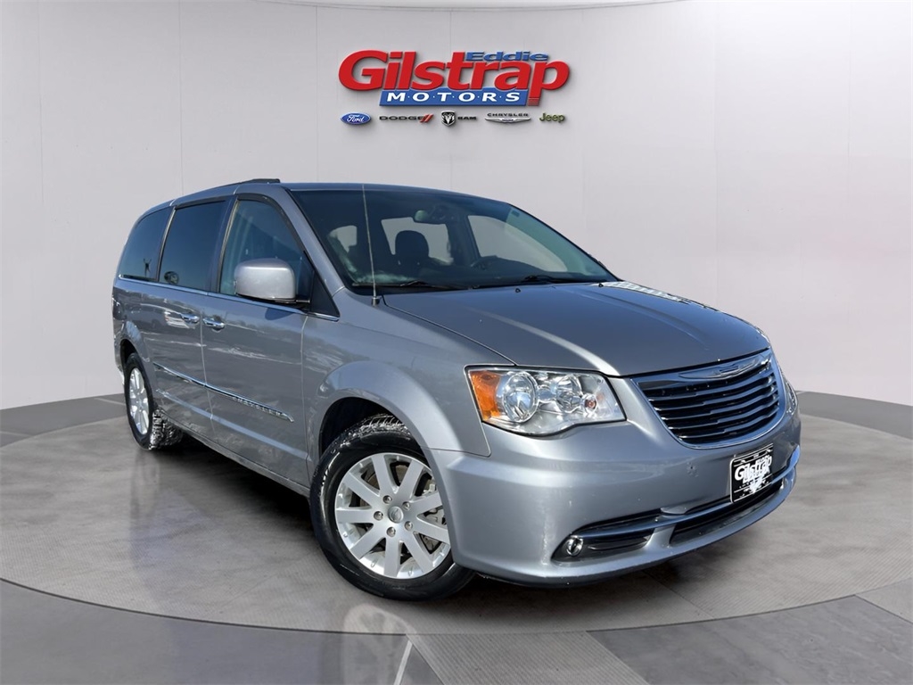 2016 Chrysler Town & Country Touring