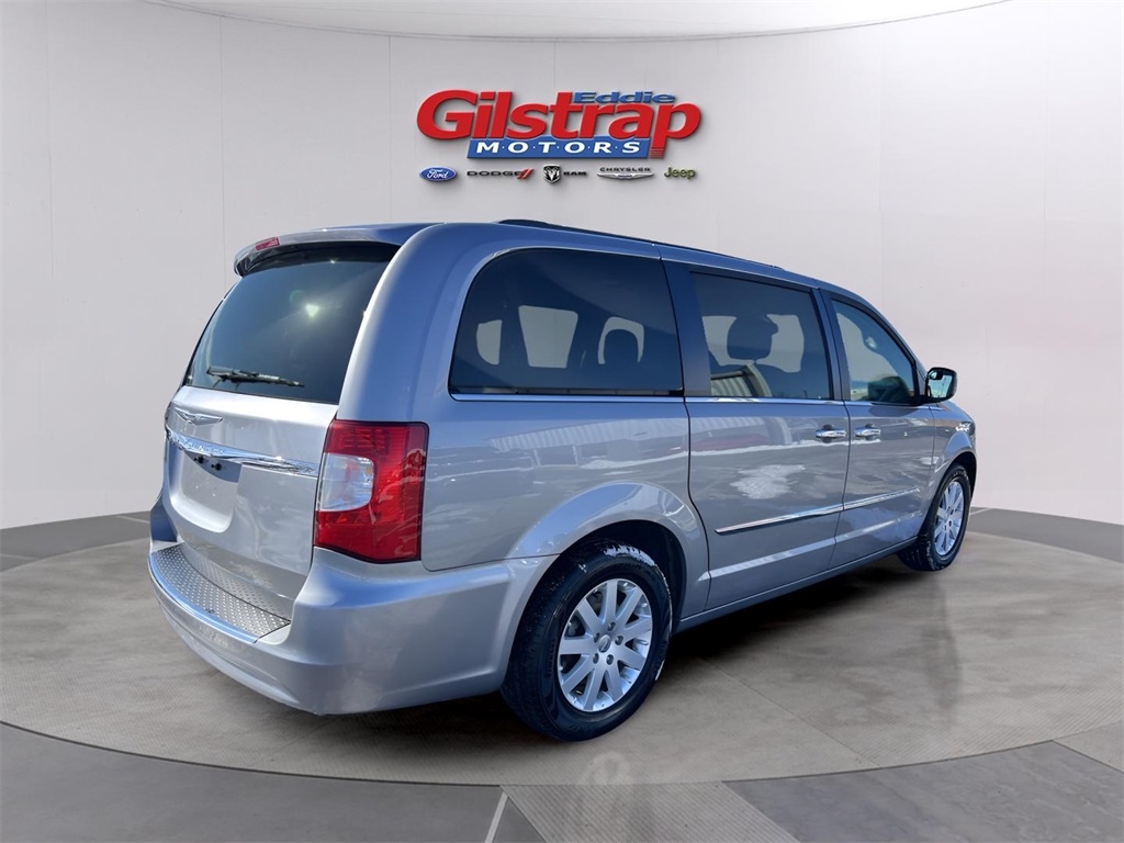 Chrysler Town & Country Touring 2016