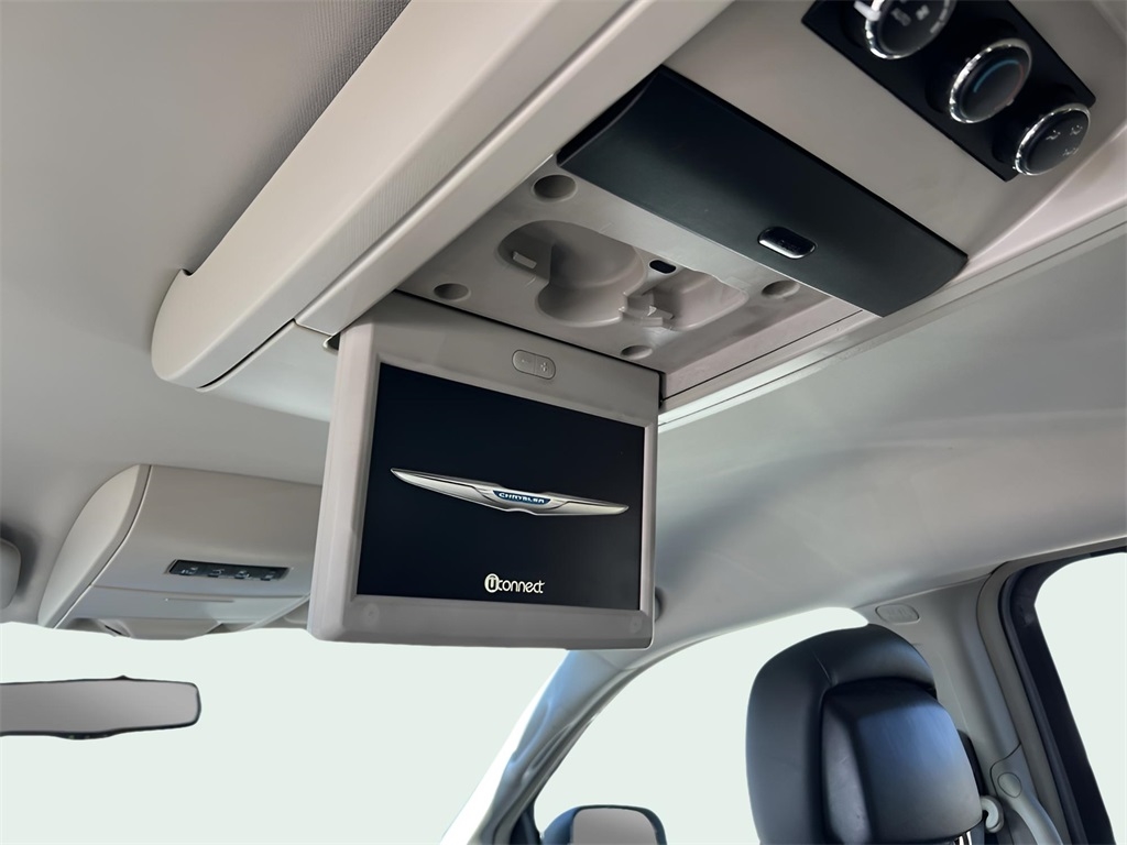 Chrysler Town & Country Touring 2016