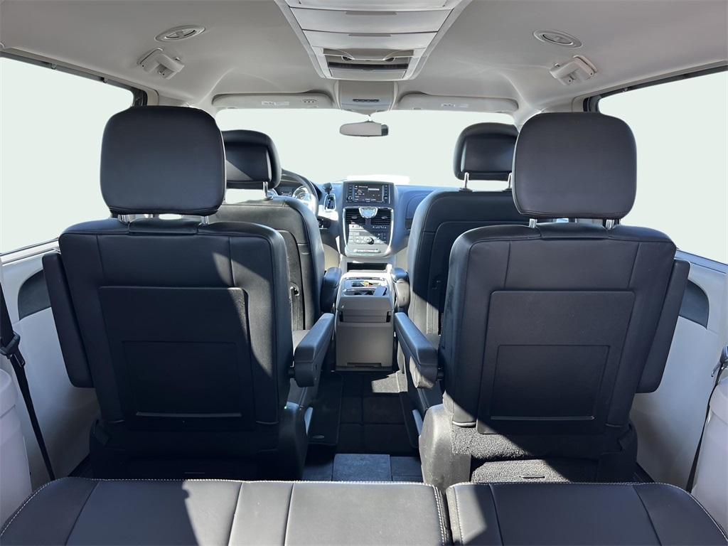 Chrysler Town & Country Touring 2016