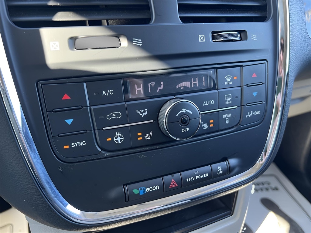 Chrysler Town & Country Touring 2016