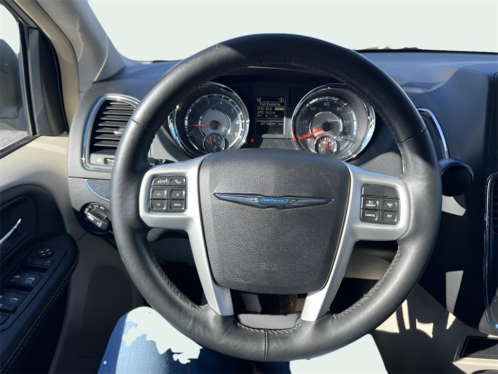 Chrysler Town & Country Touring 2016