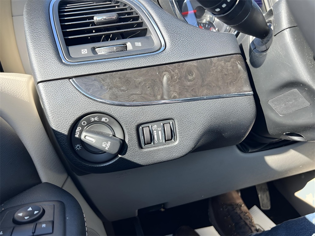 Chrysler Town & Country Touring 2016