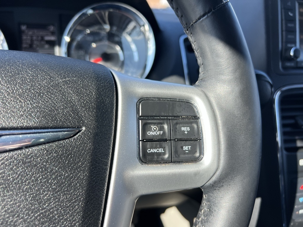 Chrysler Town & Country Touring 2016