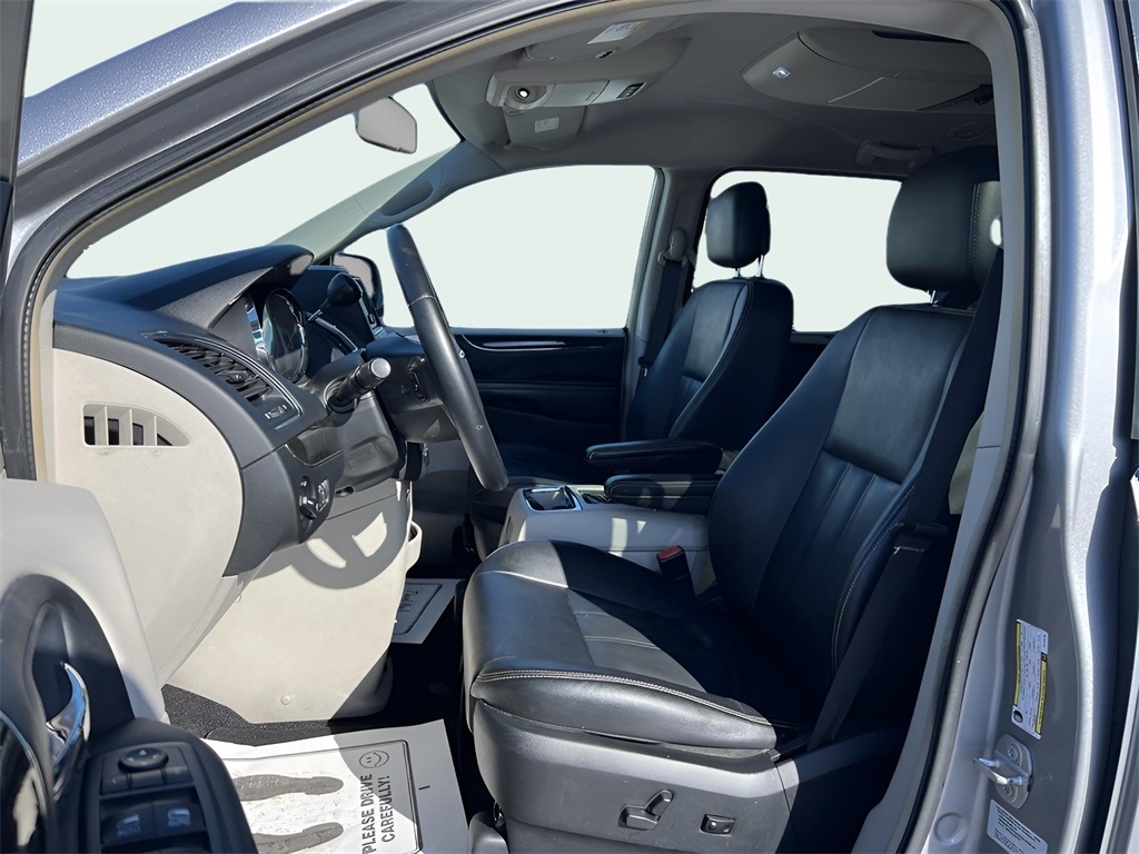 Chrysler Town & Country Touring 2016