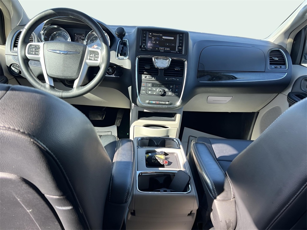 Chrysler Town & Country Touring 2016