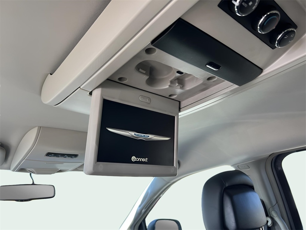 Chrysler Town & Country Touring 2016