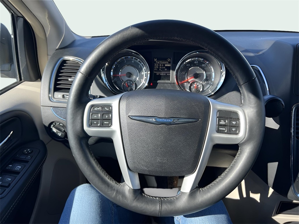 Chrysler Town & Country Touring 2016