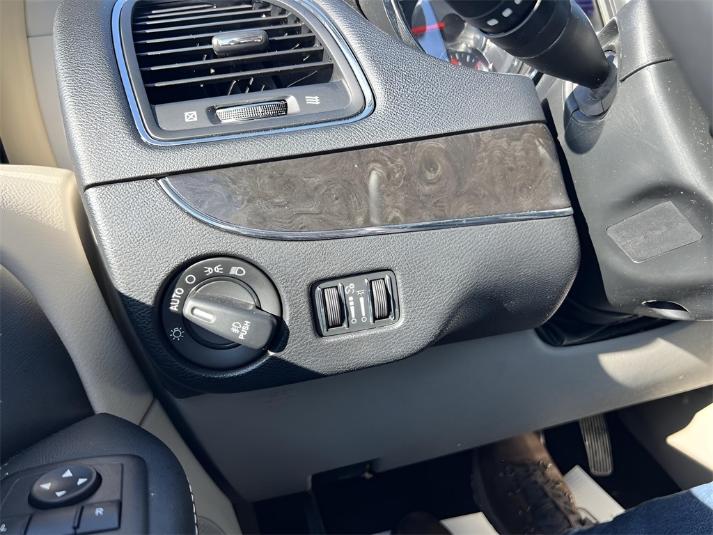 Chrysler Town & Country Touring 2016