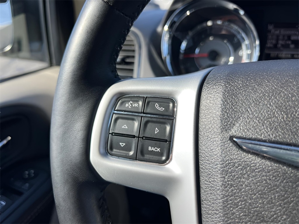 Chrysler Town & Country Touring 2016