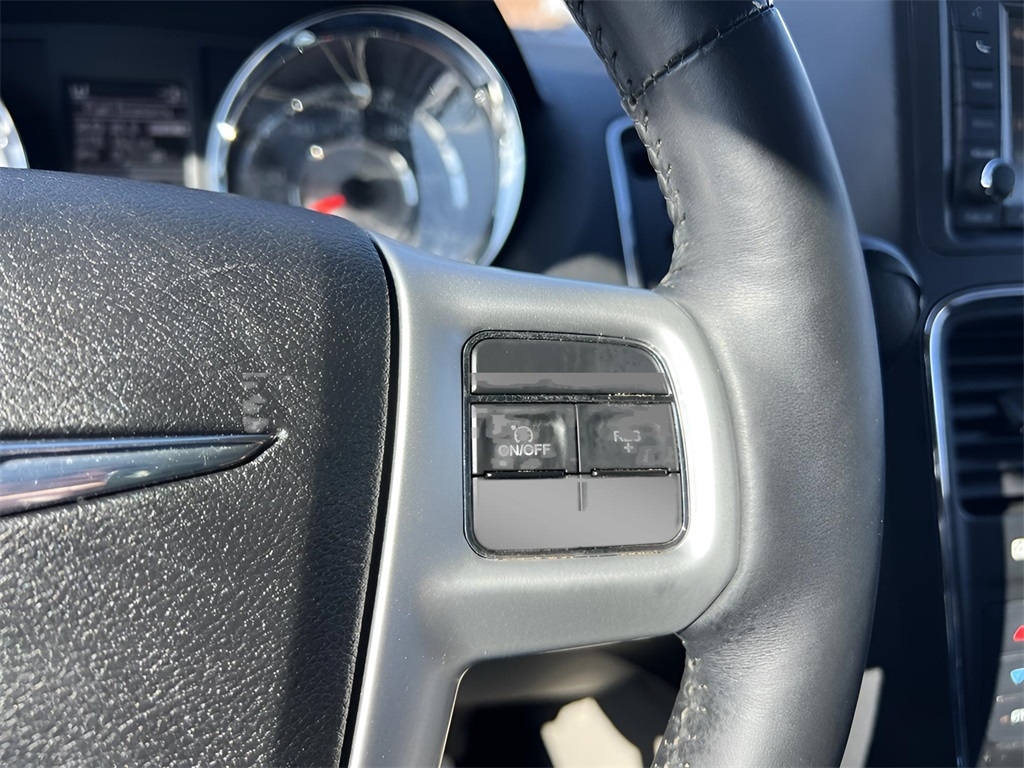 Chrysler Town & Country Touring 2016