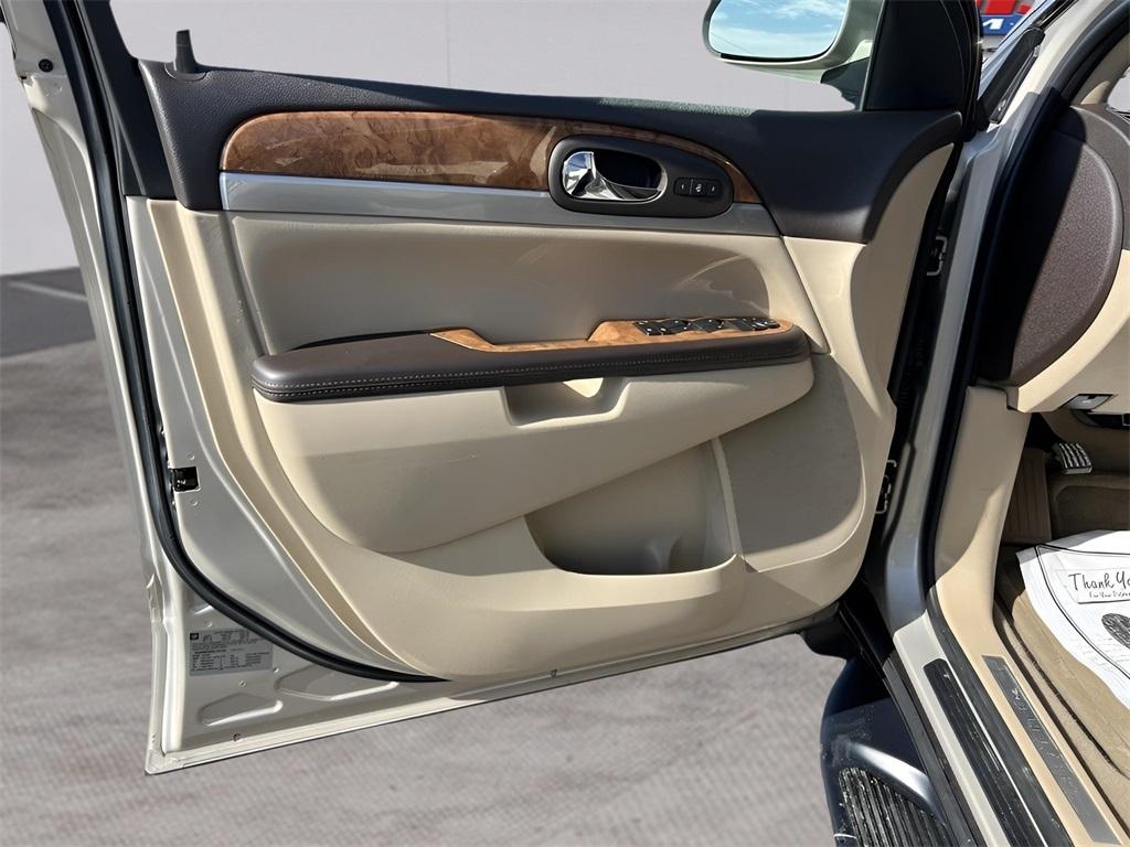 Buick Enclave Leather FWD 2012