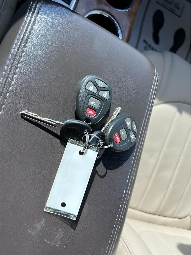 Buick Enclave Leather FWD 2012