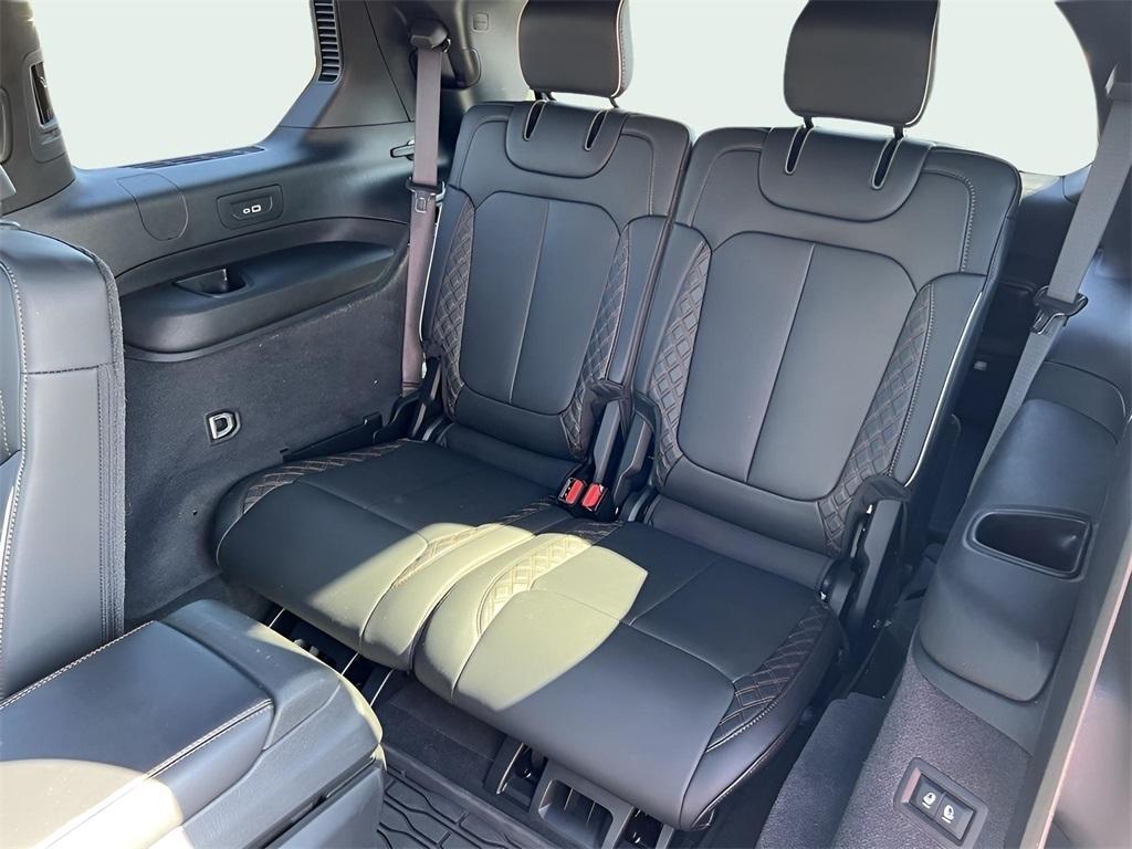 Jeep Grand Cherokee L Summit 4WD 2023