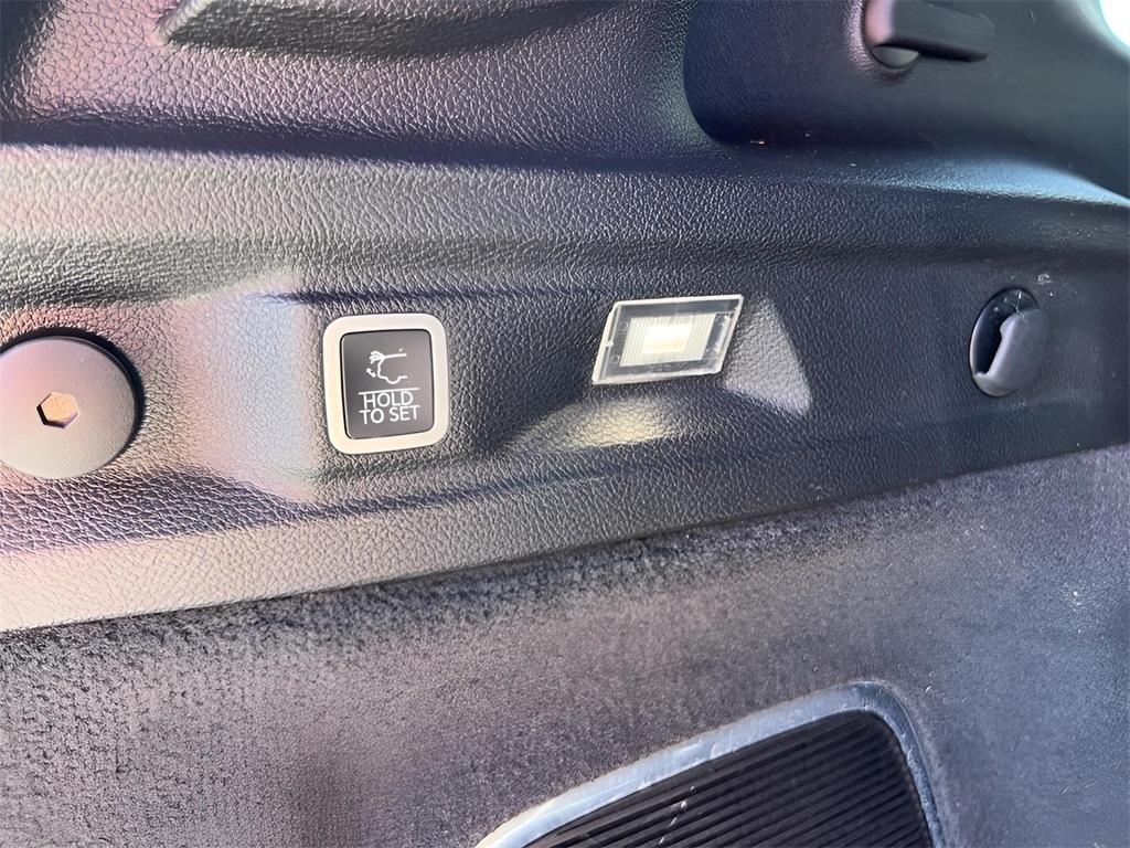 Jeep Grand Cherokee L Summit 4WD 2023