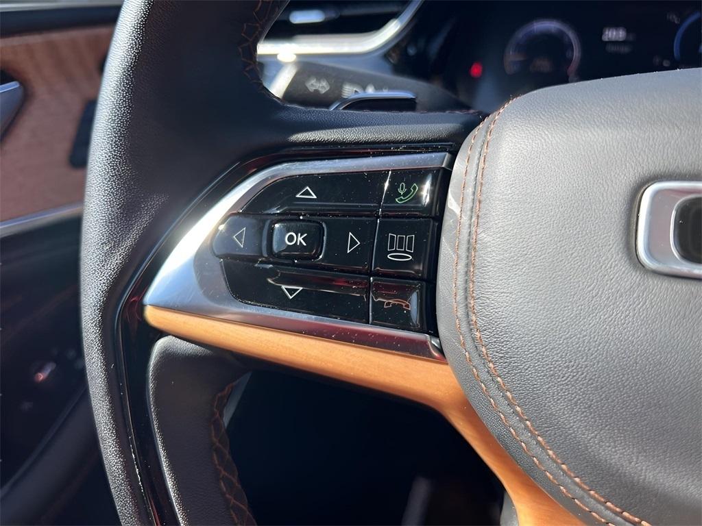 Jeep Grand Cherokee L Summit 4WD 2023