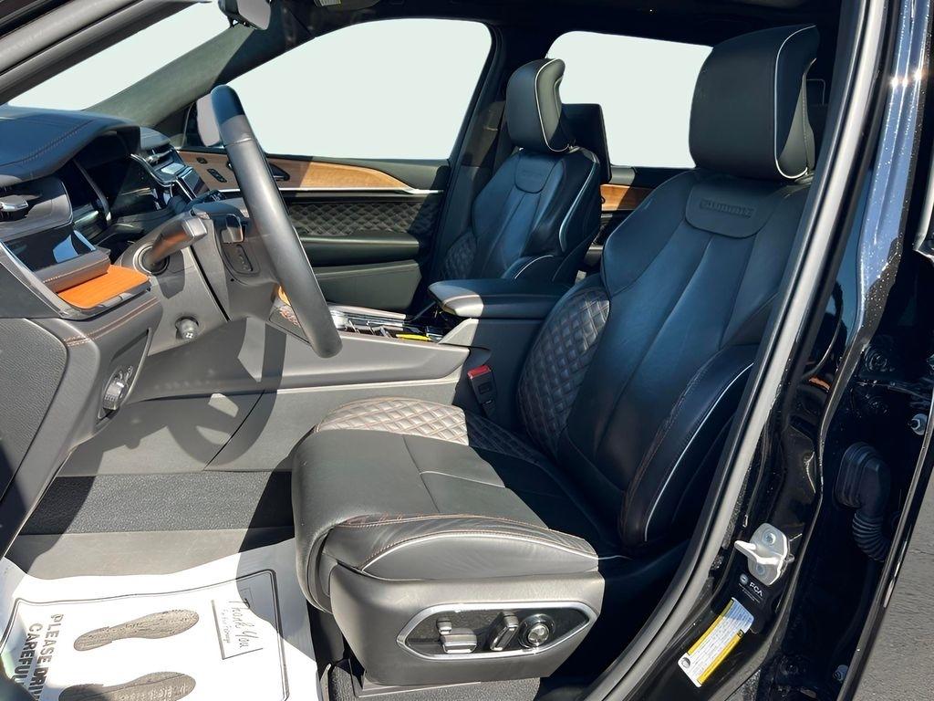 Jeep Grand Cherokee L Summit 4WD 2023