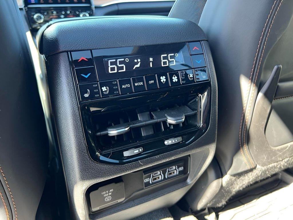 Jeep Grand Cherokee L Summit 4WD 2023