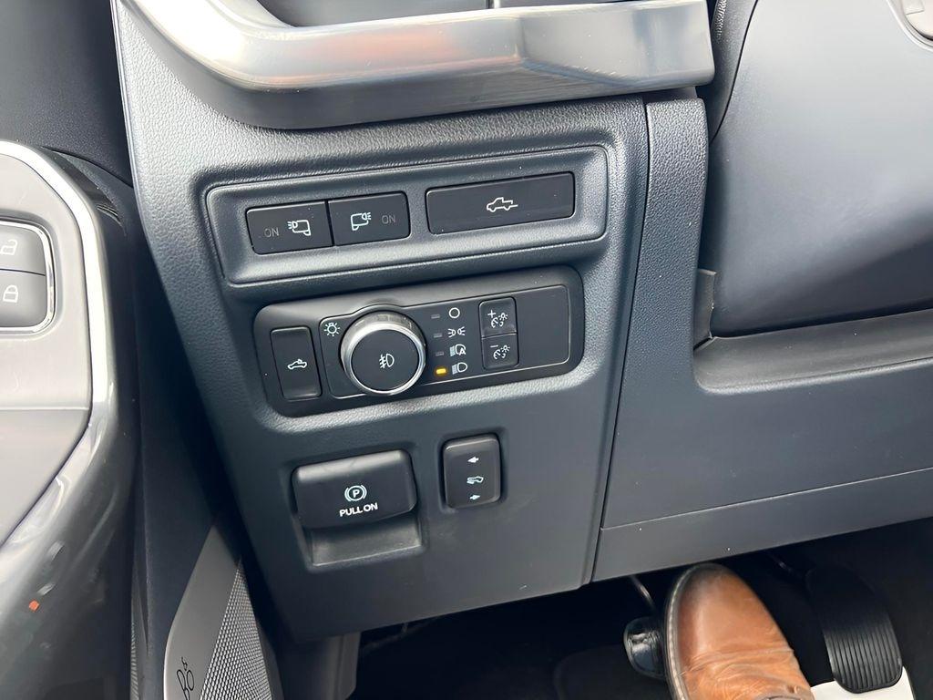 Ford F-150 Lariat SuperCrew 5.5-ft. Bed 4WD 2022