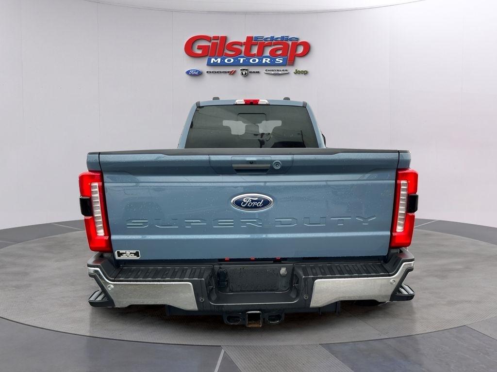 Ford F-350 SD King Ranch Crew Cab Long Bed DRW 4WD 2023