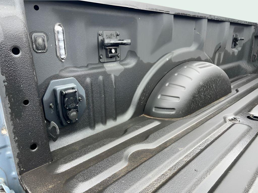 Ford F-350 SD King Ranch Crew Cab Long Bed DRW 4WD 2023