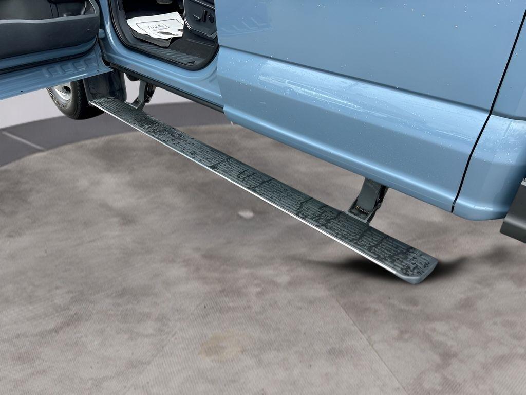 Ford F-350 SD King Ranch Crew Cab Long Bed DRW 4WD 2023