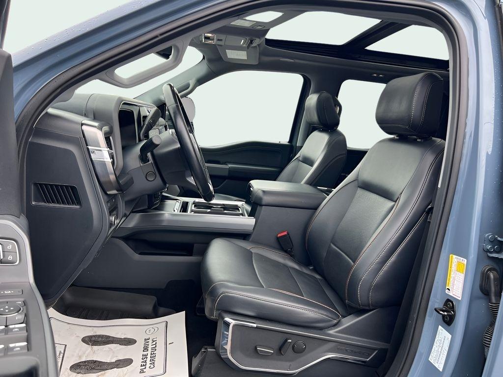 Ford F-350 SD King Ranch Crew Cab Long Bed DRW 4WD 2023