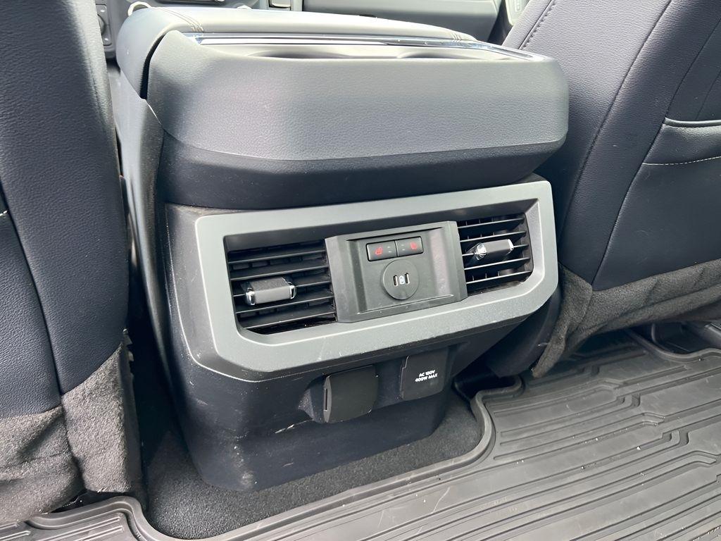 Ford F-350 SD King Ranch Crew Cab Long Bed DRW 4WD 2023