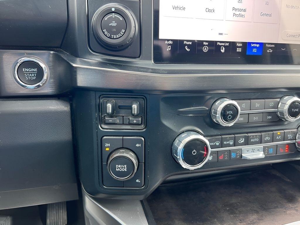 Ford F-350 SD King Ranch Crew Cab Long Bed DRW 4WD 2023