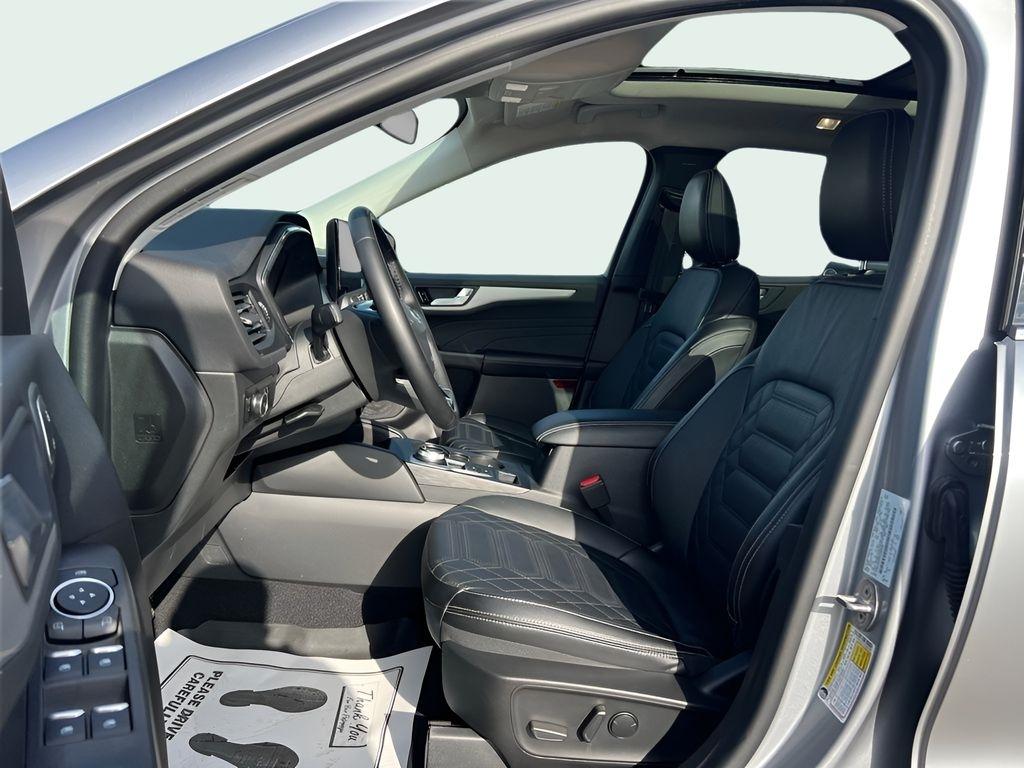 Ford Escape Platinum AWD 2023