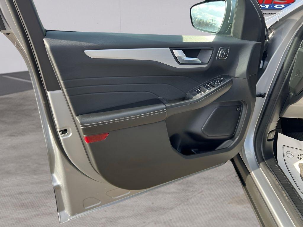 Ford Escape Platinum AWD 2023