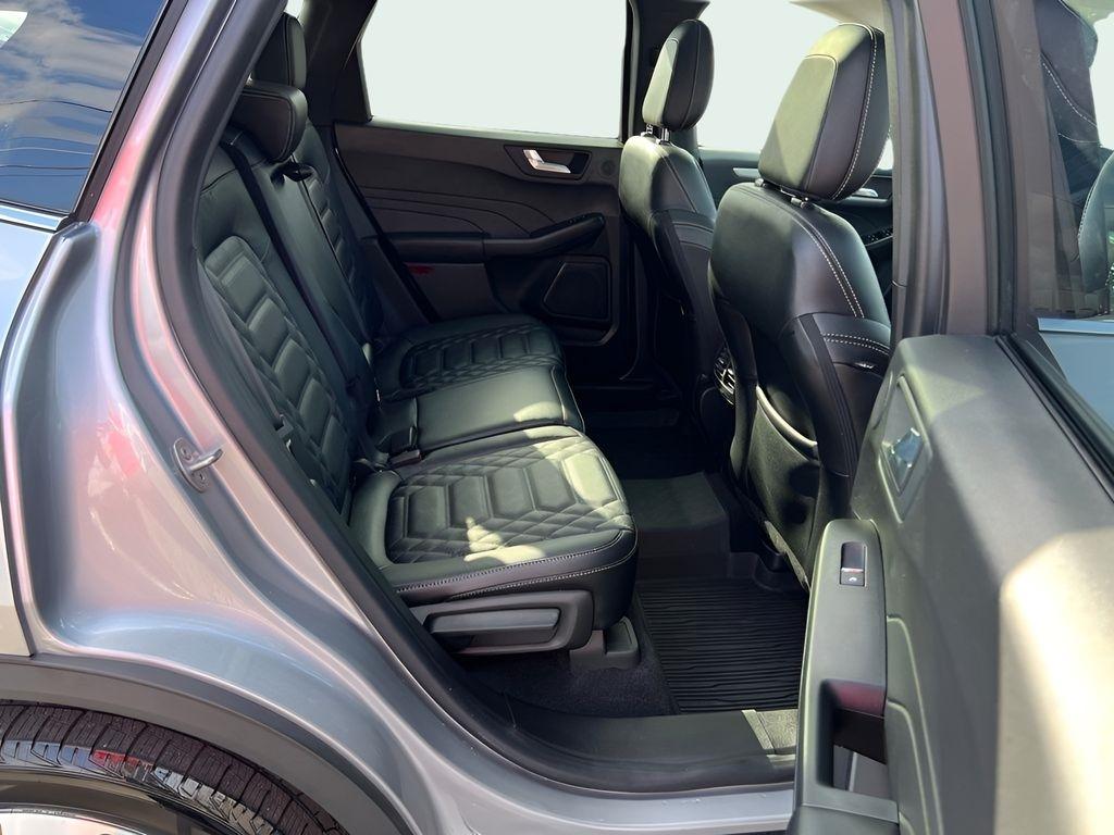 Ford Escape Platinum AWD 2023