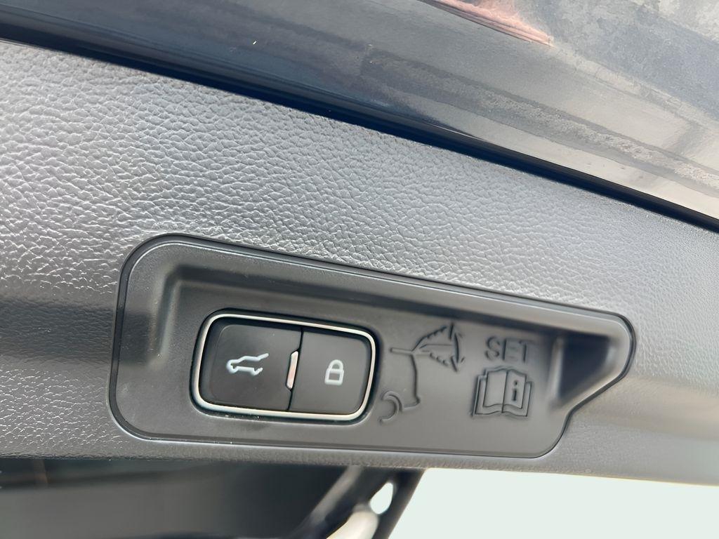 Ford Explorer XLT AWD 2022