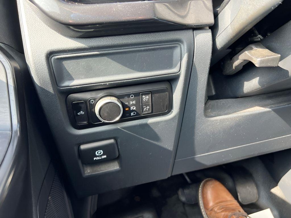 Ford F-150 XL SuperCab 8-ft. Bed 4WD 2023